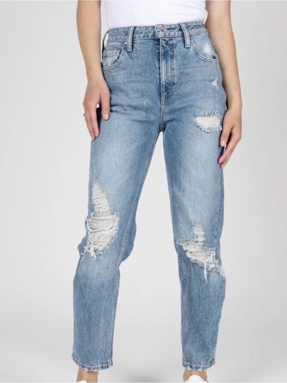Guess Mom jean. Tapered high rise. Size 28.